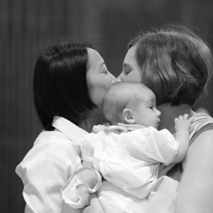 ThinkstockPhotos-483894328 Happy Lesbian Family
